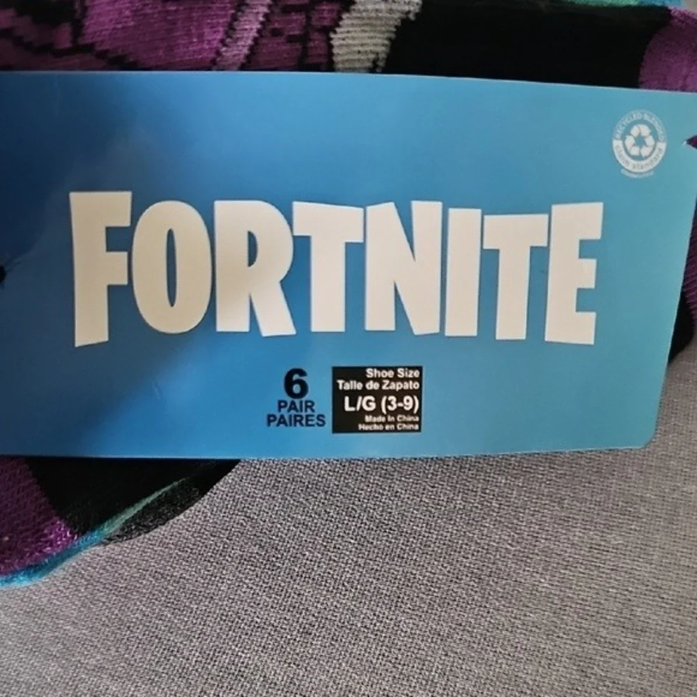 Fortnite NWT 6 Pairs Ankle Socks Size Large 3-9 Colorful